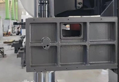 Сверлильно-фрезерный станок с ЧПУ VMC1160